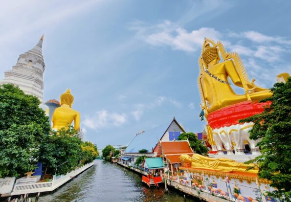 Wat Paknam Phasicharoen, Bangkok hidden gem